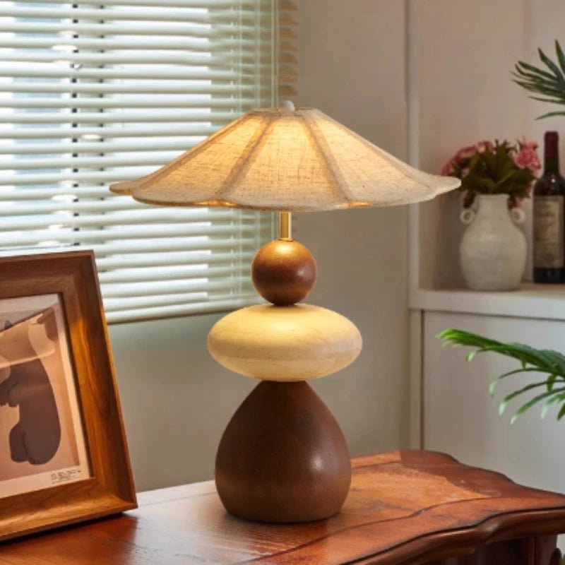 Lampe de table en résine effet marbre, design post - moderne nordique, éclairage intérieur chaleureux - Luminous Place