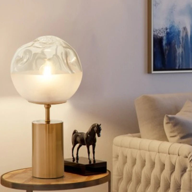 Lampe de table en verre boule Slimline pour lecture, éclairage intérieur premium - Luminous Place