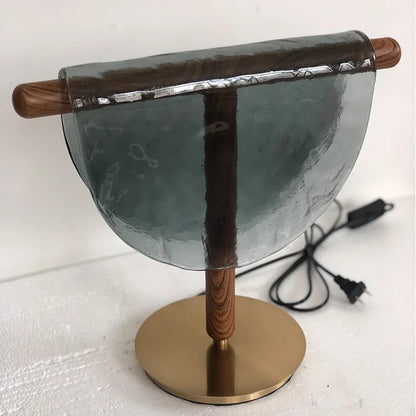 Lampe de table en verre et bois grain, lumière d’ambiance chaleureuse pour salon - Luminous Place