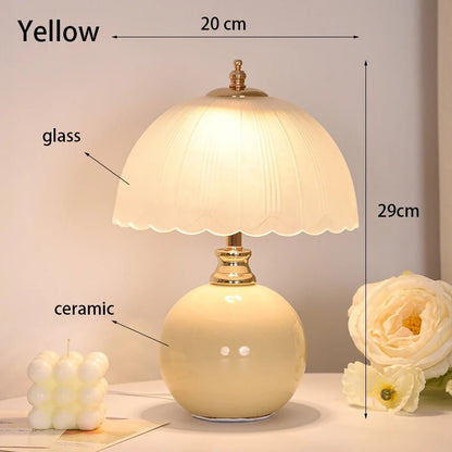Lampe de table en verre et céramique, lumière douce pour chambre élégante - Luminous Place