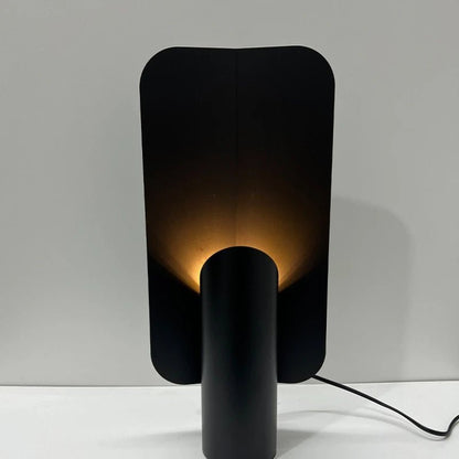 Lampe de table minimaliste en métal pour lecture et intérieur moderne - Luminous Place