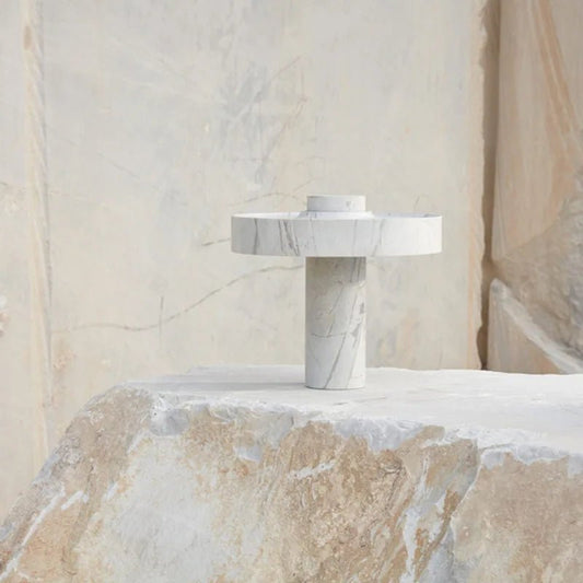 Lampe de table moderne en résine, lumière chaude et économique, ambiance cosy - Luminous Place