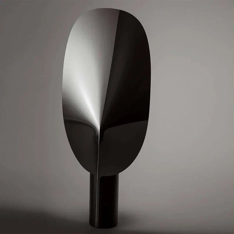 Lampe de table nordique moderne en métal, lumière LED douce pour bureau et chambre - Luminous Place