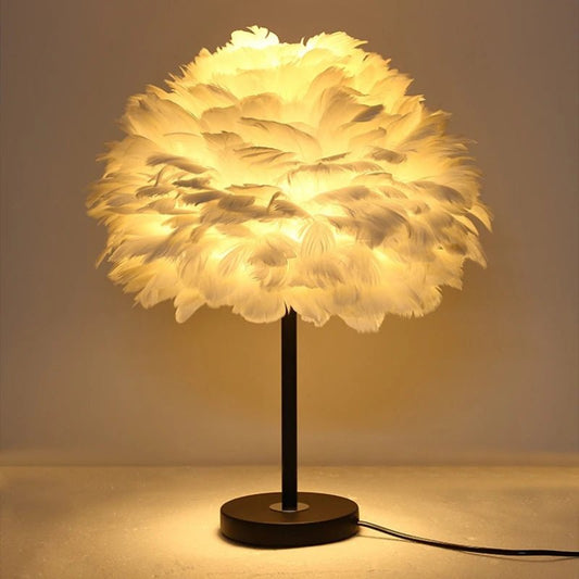Lampe de table romantique à plumes avec lumière chaude pour ambiance cosy - Luminous Place