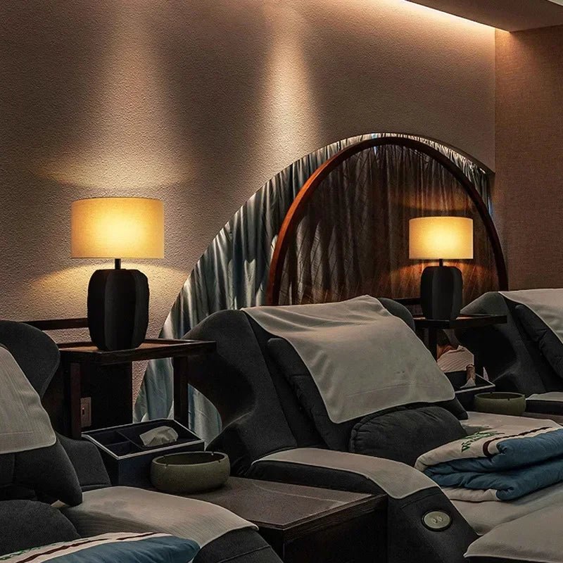 Lampe de table style nordique japonais pour salon et chambre avec éclairage LED chaleureux - Luminous Place