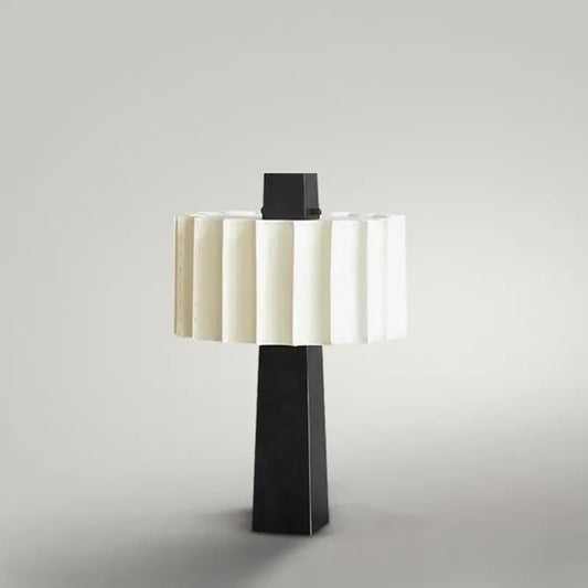 Lampe de table verticale scandinave minimaliste noire, éclairage cosy pour salon et chambre - Luminous Place