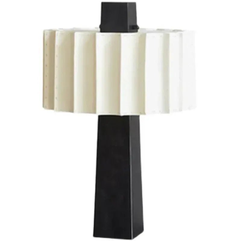 Lampe de table verticale scandinave minimaliste noire, éclairage cosy pour salon et chambre - Luminous Place