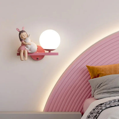 Lampe Enfant Applique Murale en Résine avec Boule de Verre Lapin, Design Nordique Élégant - Luminous Place