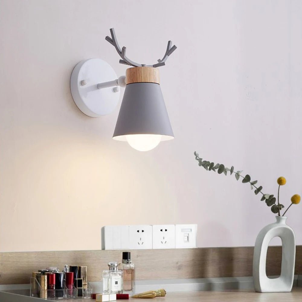 Lampe Enfant Applique Murale Nordique en Bois Cerf LED Réglable - Luminous Place