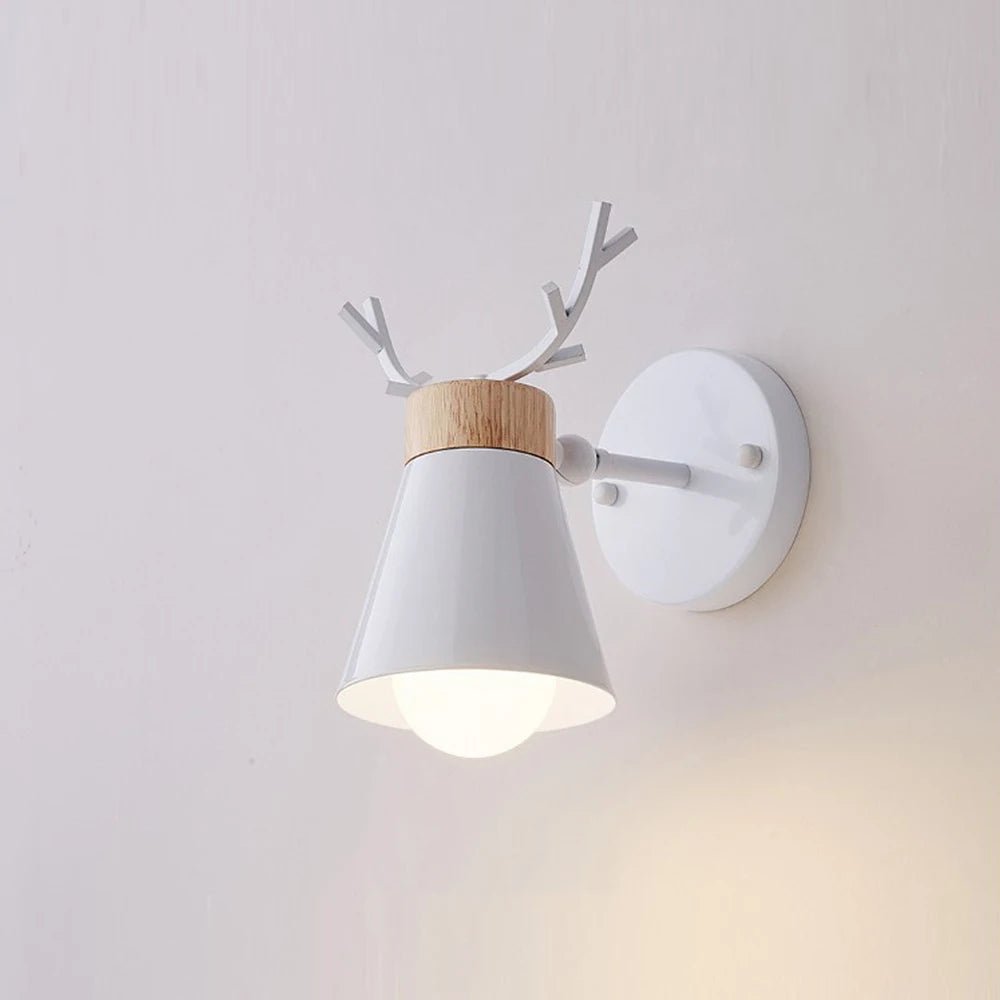 Lampe Enfant Applique Murale Nordique en Bois Cerf LED Réglable - Luminous Place