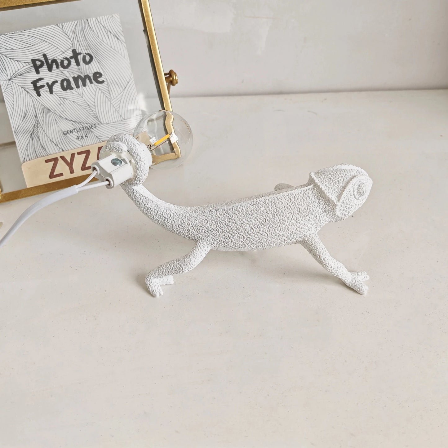 Lampe Enfant murale en résine lézard, lumière LED douce et décorative - Luminous Place