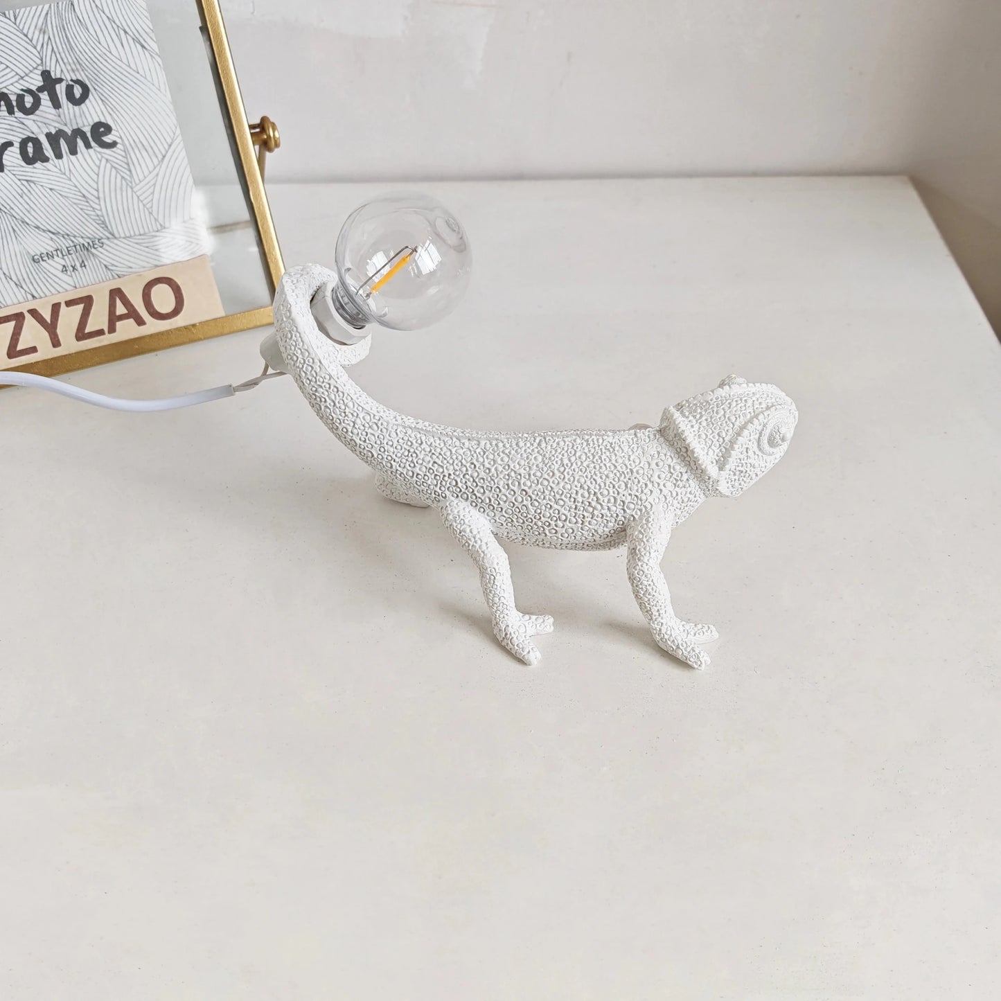 Lampe Enfant murale en résine lézard, lumière LED douce et décorative - Luminous Place