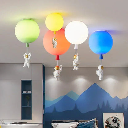Lampe Enfant Plafonnier LED Ballon Astronome Design Nordique Lumière Chaude - Luminous Place