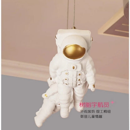 Lampe Enfant Satellite Design Station Spatiale en Fer, Lumière Intérieure - Luminous Place