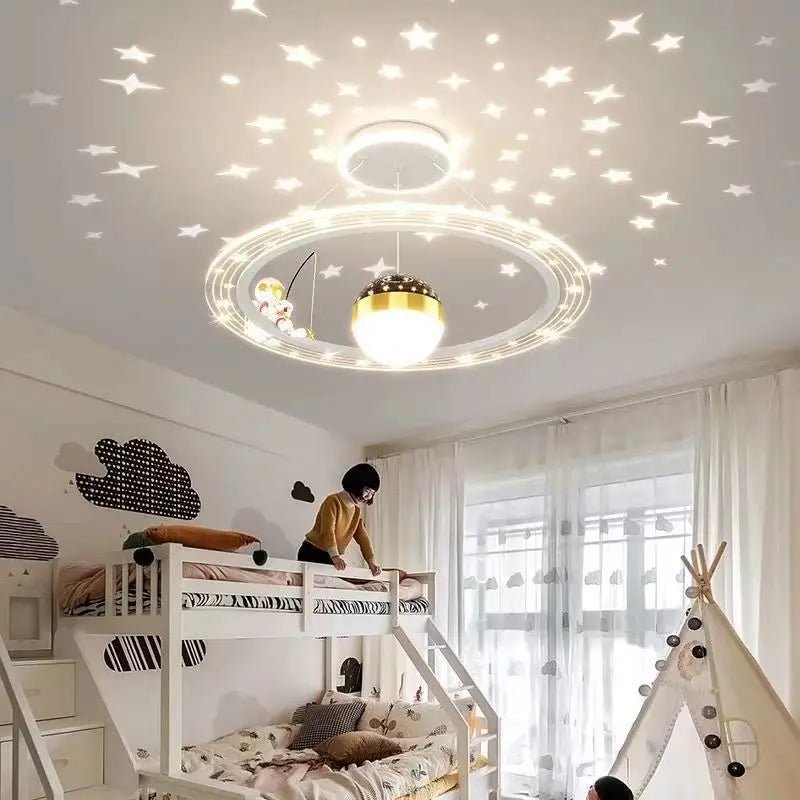 Lampe Enfant Suspension Astronaute LED Dimmable Ambiance Ciel Étoilé - Luminous Place