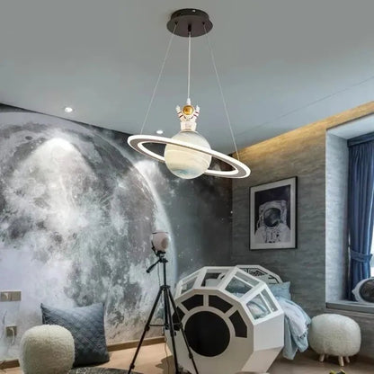 Lampe Enfant Suspension LED Astronaute Nordique Planètes Terre et Lune - Luminous Place