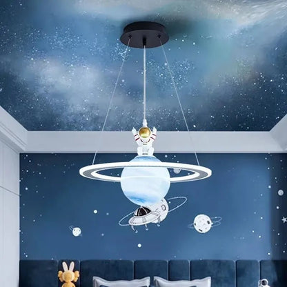 Lampe Enfant Suspension LED Astronaute Nordique Planètes Terre et Lune - Luminous Place